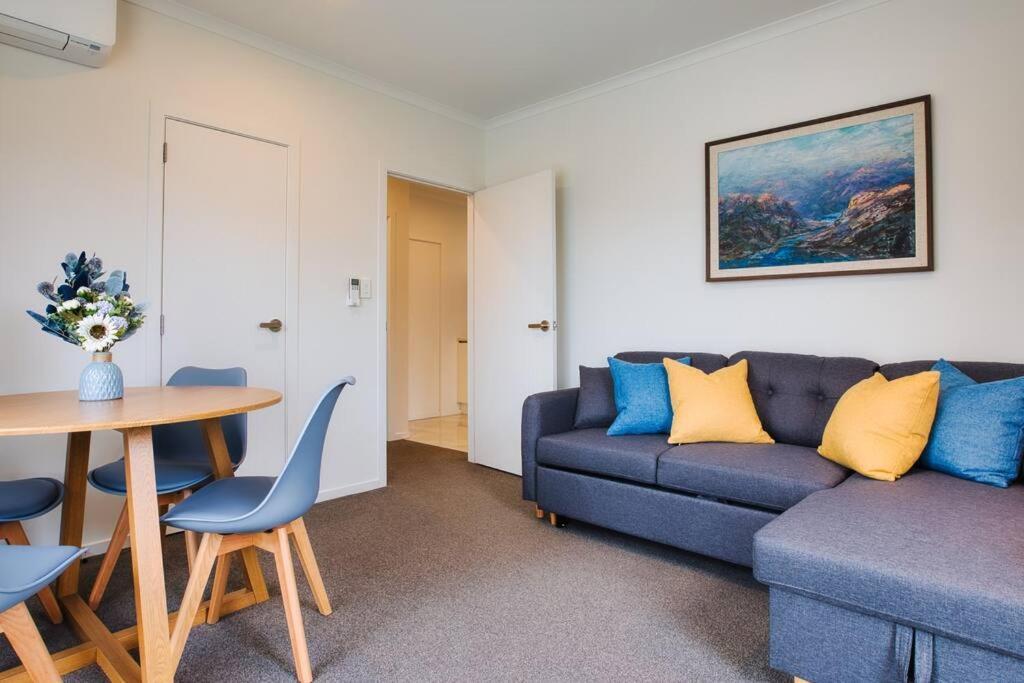 Cozy Retreat On Serene Street Hamilton Exteriör bild